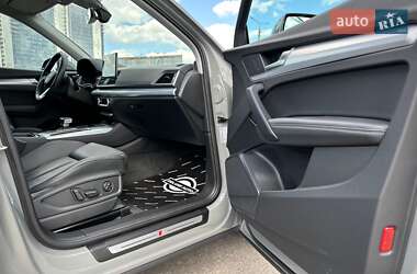 Внедорожник / Кроссовер Audi Q5 2022 в 