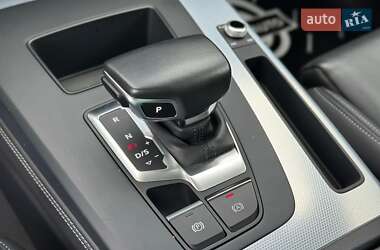Внедорожник / Кроссовер Audi Q5 2022 в 