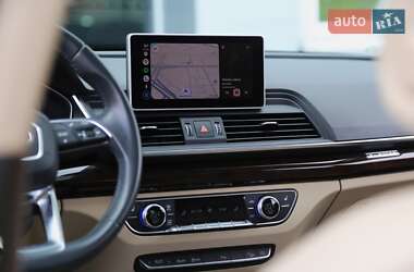Позашляховик / Кросовер Audi Q5 2019 в 