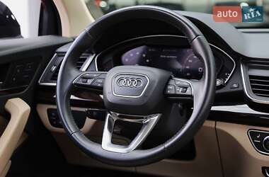 Позашляховик / Кросовер Audi Q5 2019 в 