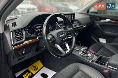Внедорожник / Кроссовер Audi Q5 2017 в 