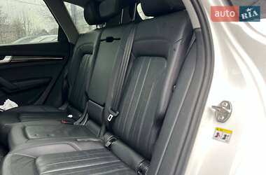 Внедорожник / Кроссовер Audi Q5 2017 в 