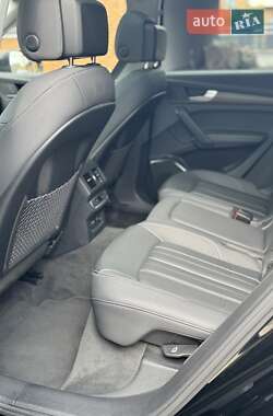 Внедорожник / Кроссовер Audi Q5 2021 в 