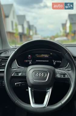 Внедорожник / Кроссовер Audi Q5 2021 в 