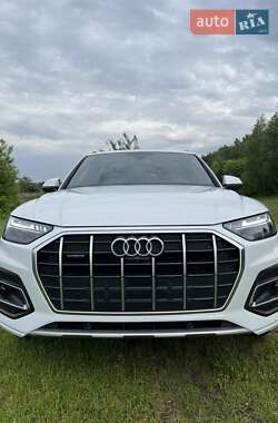 Внедорожник / Кроссовер Audi Q5 2021 в 