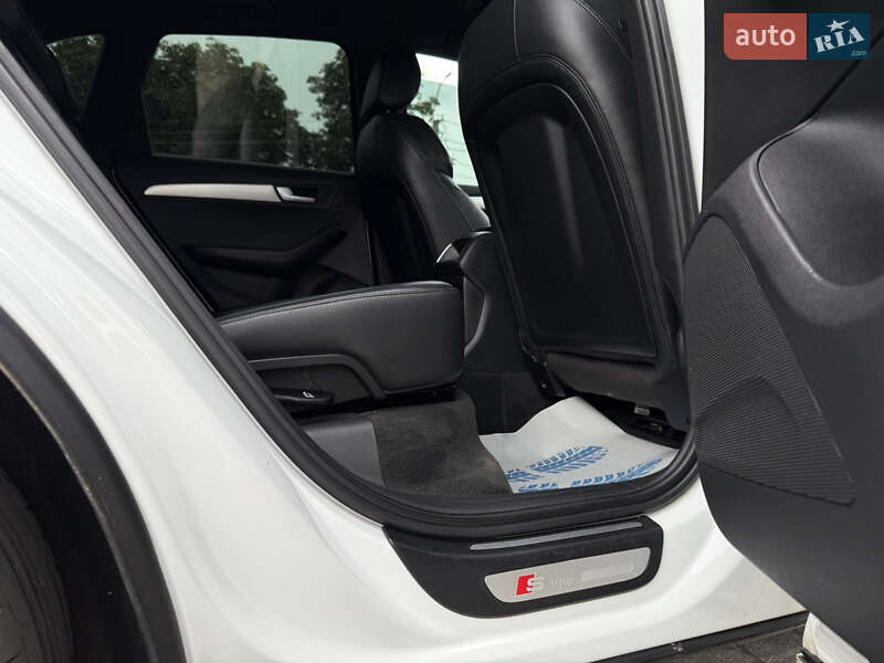 Внедорожник / Кроссовер Audi Q5 2012 в Тячеве