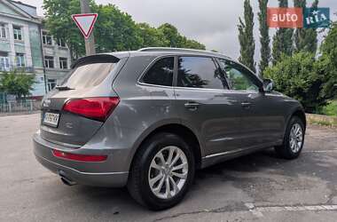 Позашляховик / Кросовер Audi Q5 2015 в 