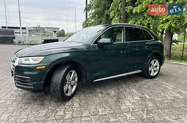 Внедорожник / Кроссовер Audi Q5 2017 в 