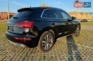 Внедорожник / Кроссовер Audi Q5 2021 в 