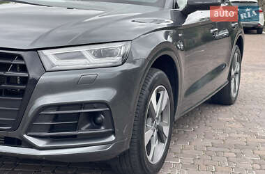 Внедорожник / Кроссовер Audi Q5 2020 в 