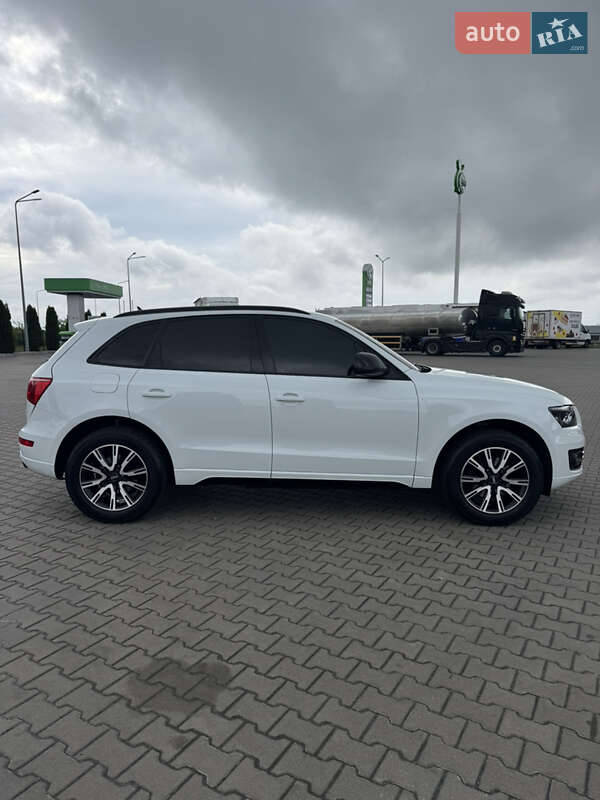 Внедорожник / Кроссовер Audi Q5 2012 в Ровно