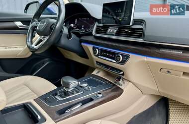 Позашляховик / Кросовер Audi Q5 2017 в 