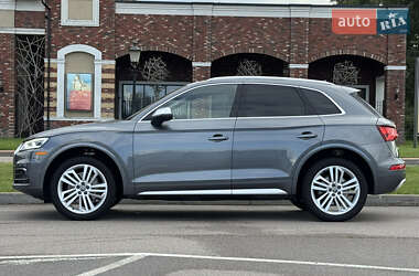 Внедорожник / Кроссовер Audi Q5 2017 в 