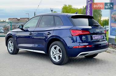 Внедорожник / Кроссовер Audi Q5 2017 в 