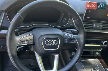 Внедорожник / Кроссовер Audi Q5 2018 в 