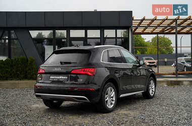 Позашляховик / Кросовер Audi Q5 2018 в 