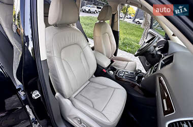 Внедорожник / Кроссовер Audi Q5 2015 в 