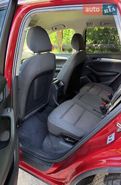 Внедорожник / Кроссовер Audi Q5 2011 в 