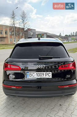 Внедорожник / Кроссовер Audi Q5 2017 в 