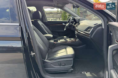 Позашляховик / Кросовер Audi Q5 2020 в 
