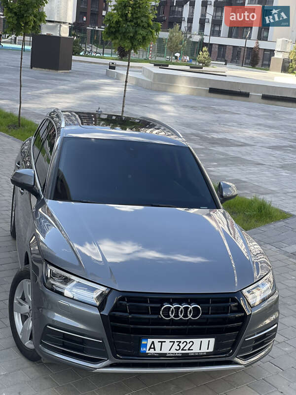 Внедорожник / Кроссовер Audi Q5 2019 в Ивано-Франковске