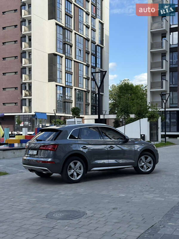 Внедорожник / Кроссовер Audi Q5 2019 в Ивано-Франковске