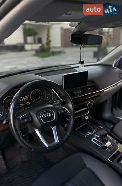 Внедорожник / Кроссовер Audi Q5 2019 в 
