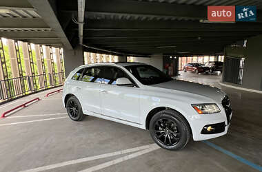 Внедорожник / Кроссовер Audi Q5 2015 в 