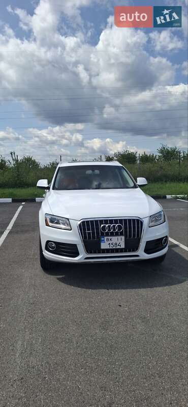 Внедорожник / Кроссовер Audi Q5 2016 в 