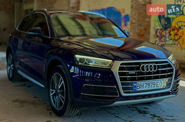 Внедорожник / Кроссовер Audi Q5 2017 в 