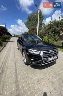 Позашляховик / Кросовер Audi Q5 2018 в 