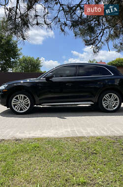 Позашляховик / Кросовер Audi Q5 2018 в 