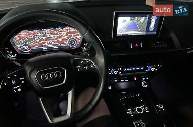 Внедорожник / Кроссовер Audi Q5 2018 в 