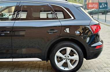 Внедорожник / Кроссовер Audi Q5 2020 в 