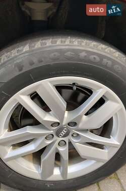 Внедорожник / Кроссовер Audi Q5 2020 в 