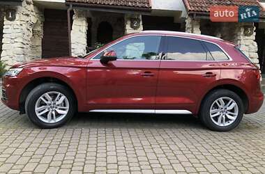 Внедорожник / Кроссовер Audi Q5 2020 в 