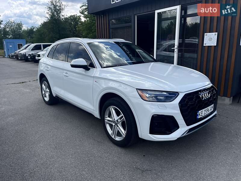 Внедорожник / Кроссовер Audi Q5 2020 в 