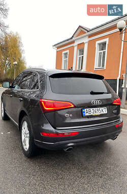 Позашляховик / Кросовер Audi Q5 2015 в 