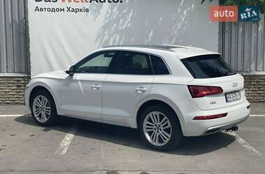 Внедорожник / Кроссовер Audi Q5 2018 в 