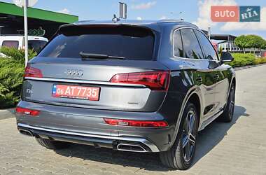 Внедорожник / Кроссовер Audi Q5 2021 в 