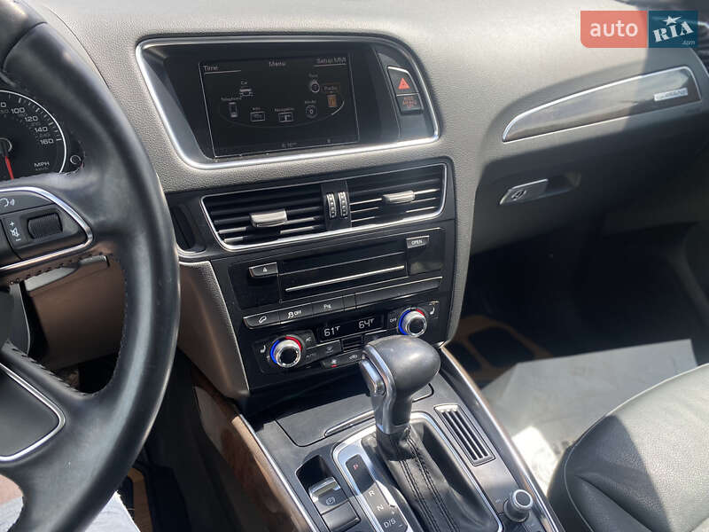 Внедорожник / Кроссовер Audi Q5 2013 в Луцке