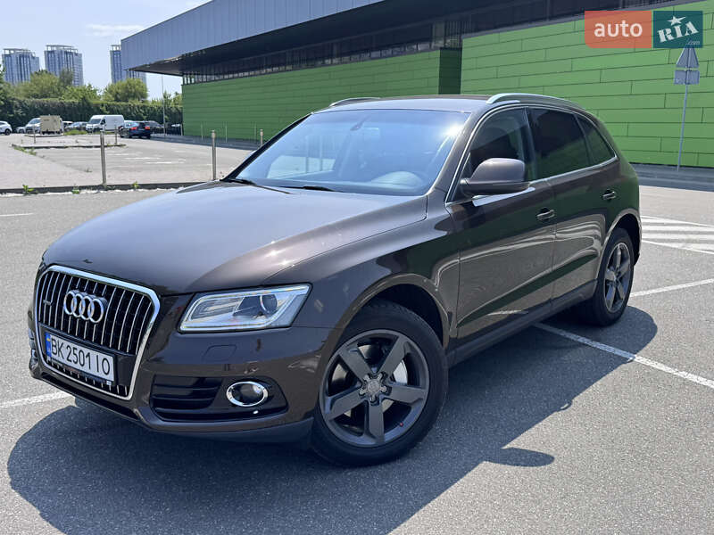 Позашляховик / Кросовер Audi Q5 2013 в 
