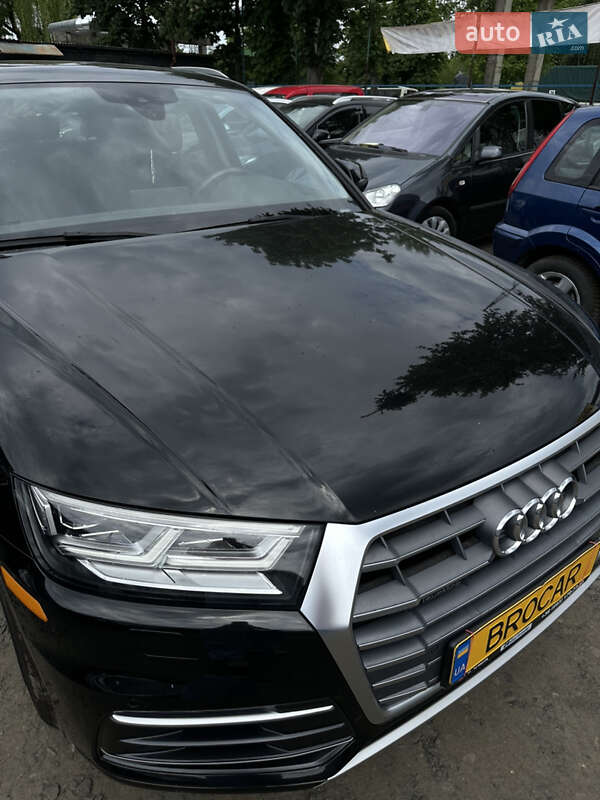 Позашляховик / Кросовер Audi Q5 2018 в Луцьку