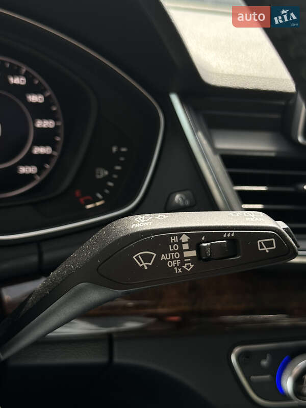 Внедорожник / Кроссовер Audi Q5 2018 в Луцке