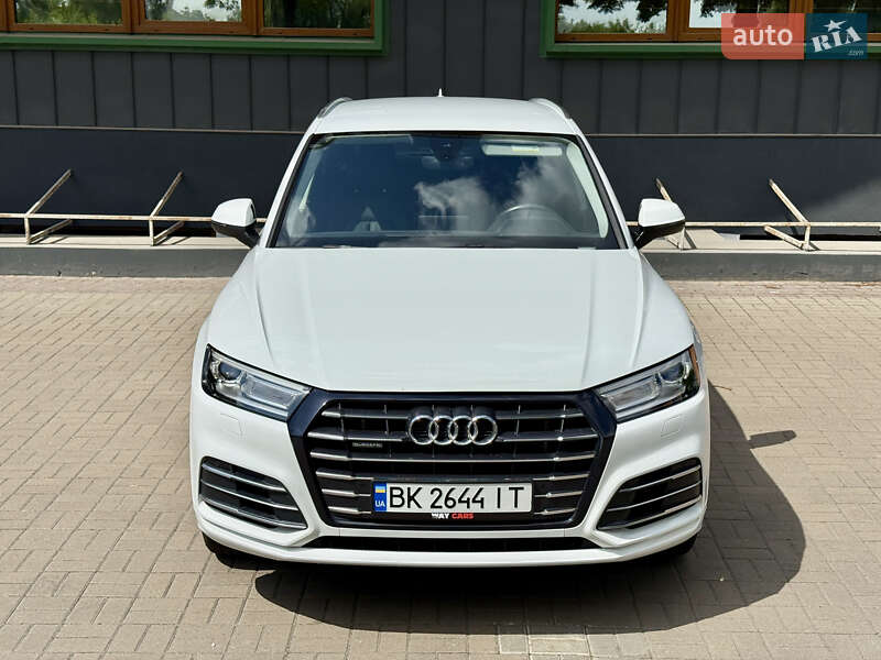Позашляховик / Кросовер Audi Q5 2020 в Рівному