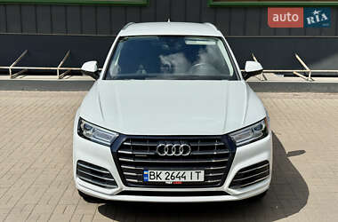Позашляховик / Кросовер Audi Q5 2020 в 