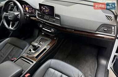 Позашляховик / Кросовер Audi Q5 2020 в 