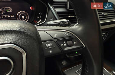 Позашляховик / Кросовер Audi Q5 2020 в 