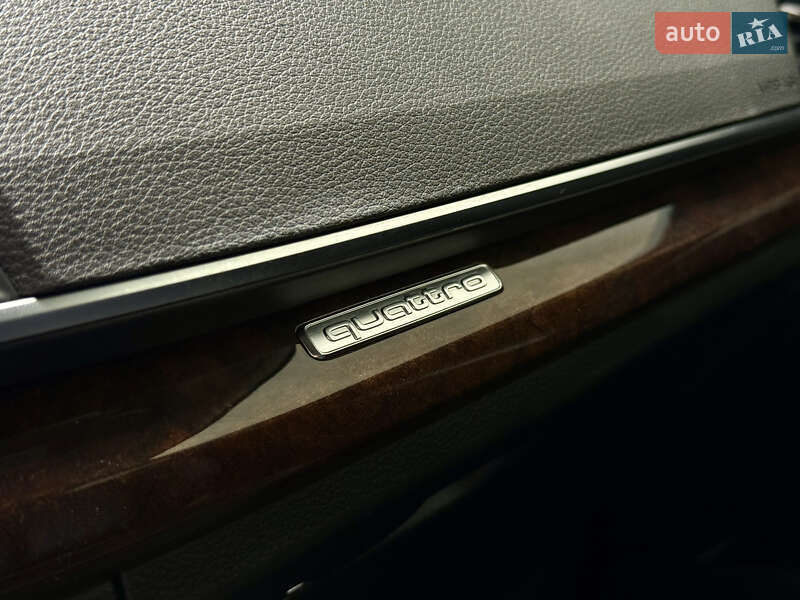 Позашляховик / Кросовер Audi Q5 2020 в Рівному