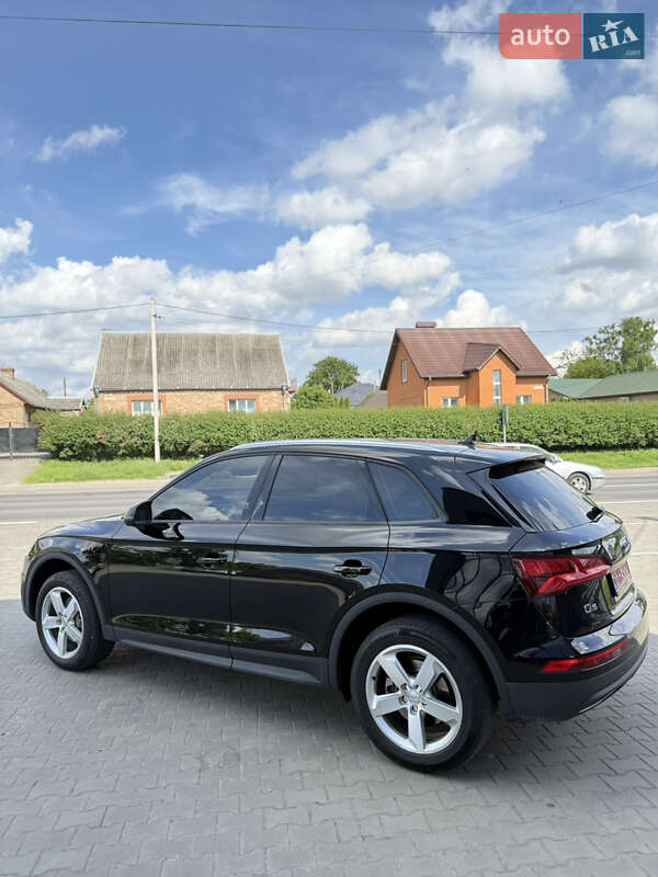 Внедорожник / Кроссовер Audi Q5 2019 в Луцке